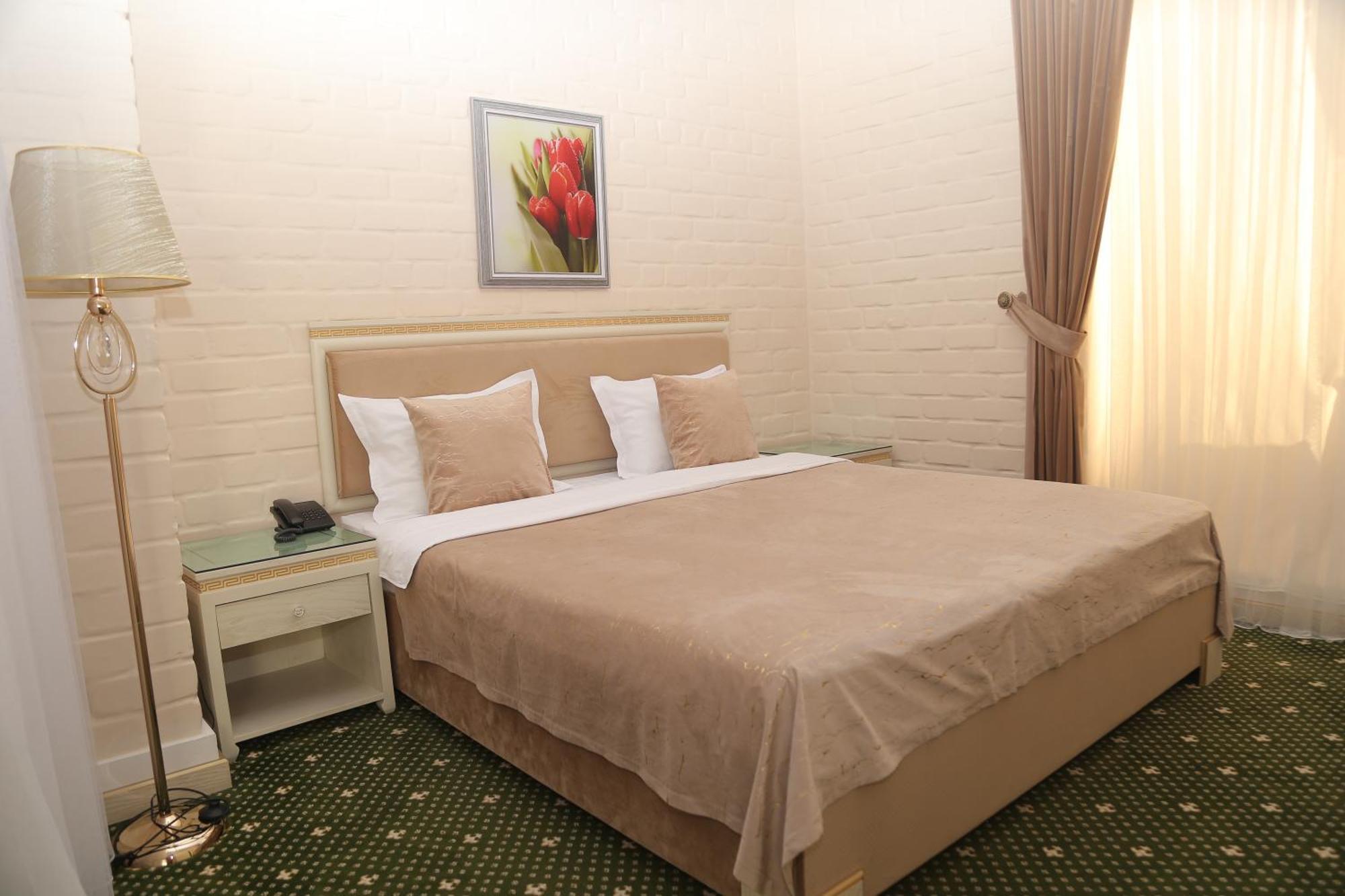 Bek Plus Hotel Takchilik ภายนอก รูปภาพ
