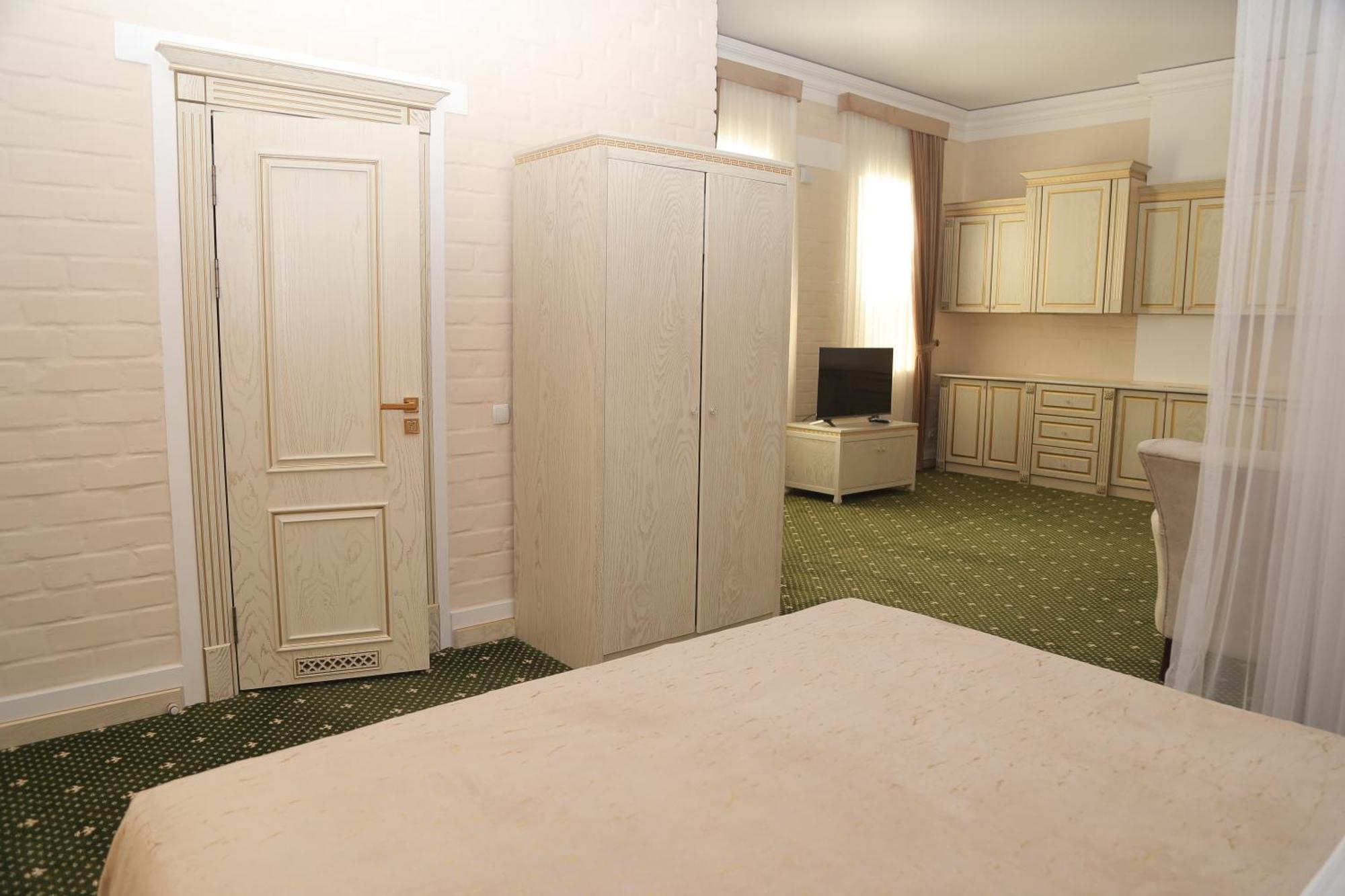 Bek Plus Hotel Takchilik ภายนอก รูปภาพ